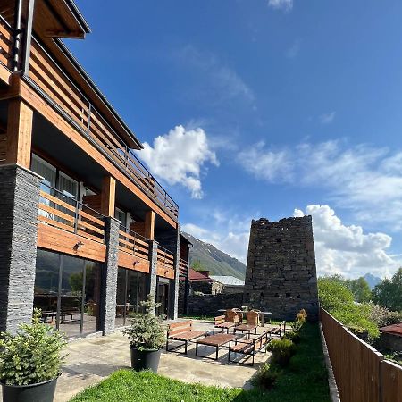 Capra Hotel Kazbegi Buitenkant foto