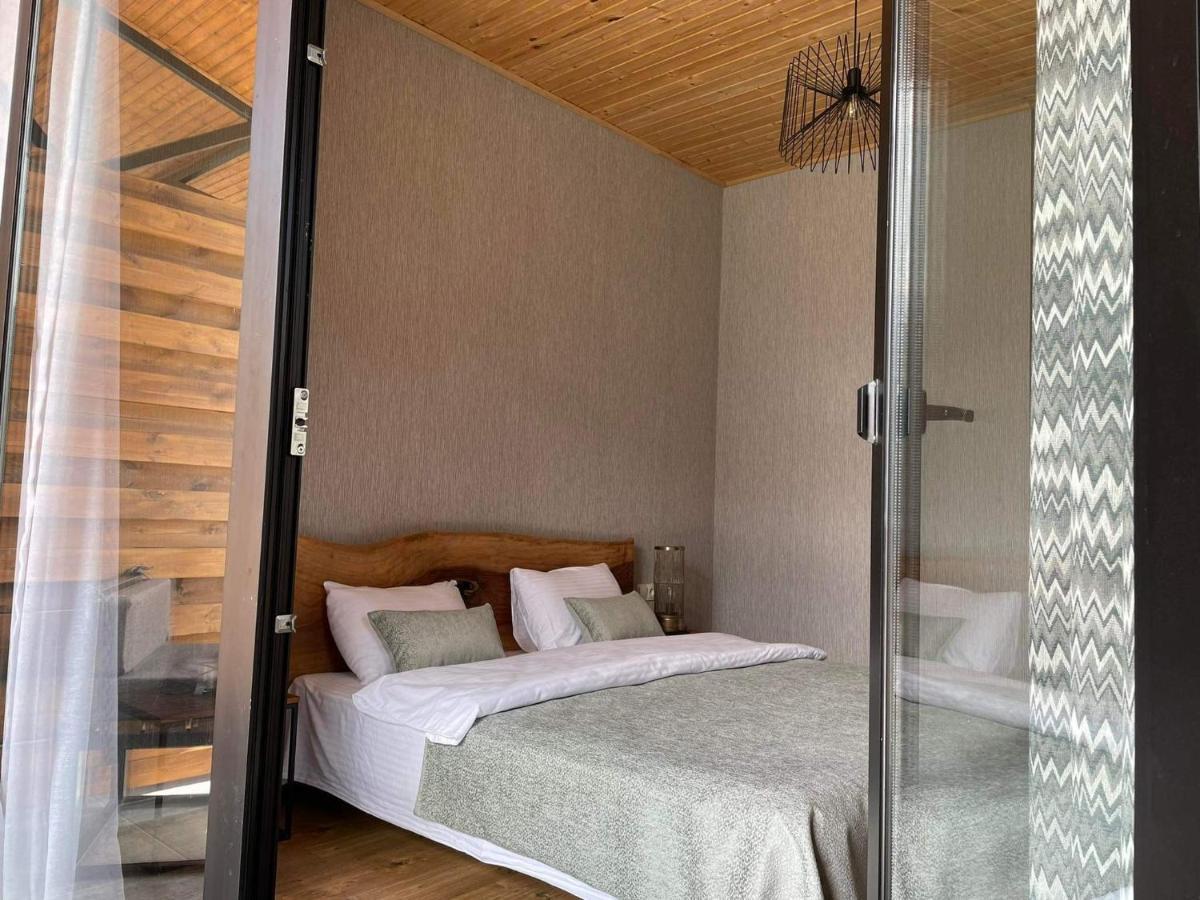 Capra Hotel Kazbegi Buitenkant foto