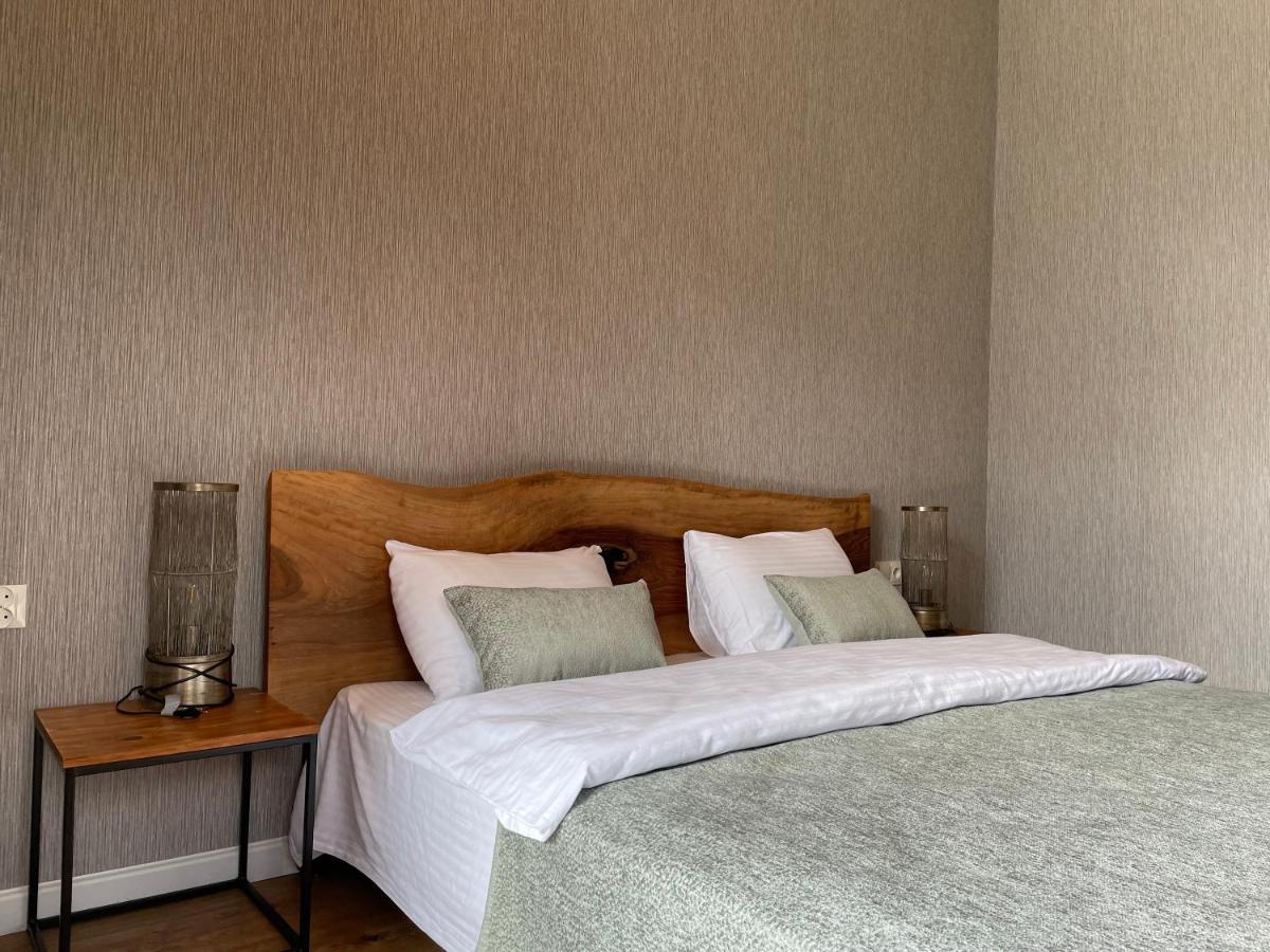 Capra Hotel Kazbegi Buitenkant foto